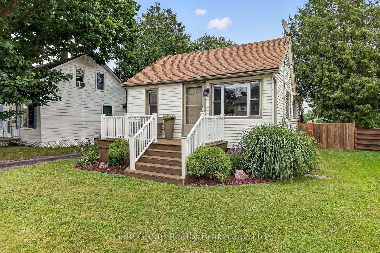 46 Blandford Street • Woodstock, ON photo 3