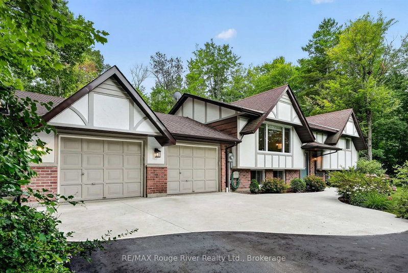 221 COLONIAL Drive