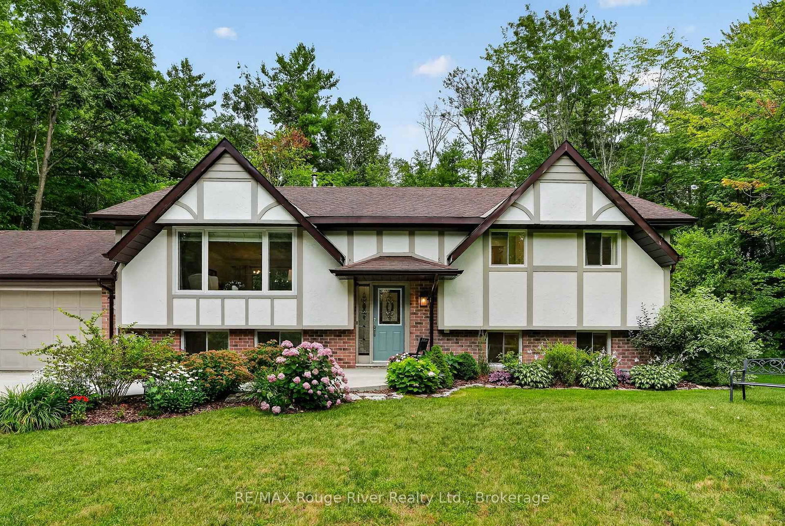 221 COLONIAL Drive • Ingleside, ON photo 3