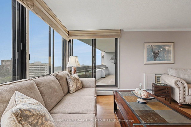 1305 - 415 Greenview Avenue