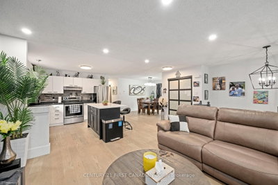902 Railton Avenue • London East, ON photo 2