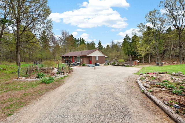2405 Rideau Ferry Road