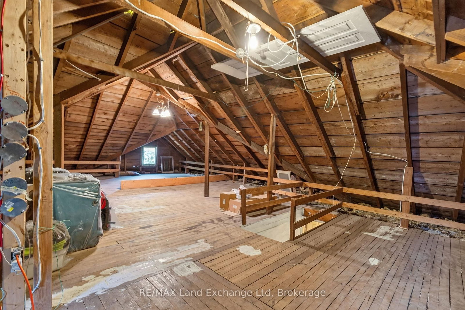 Listing Image 45