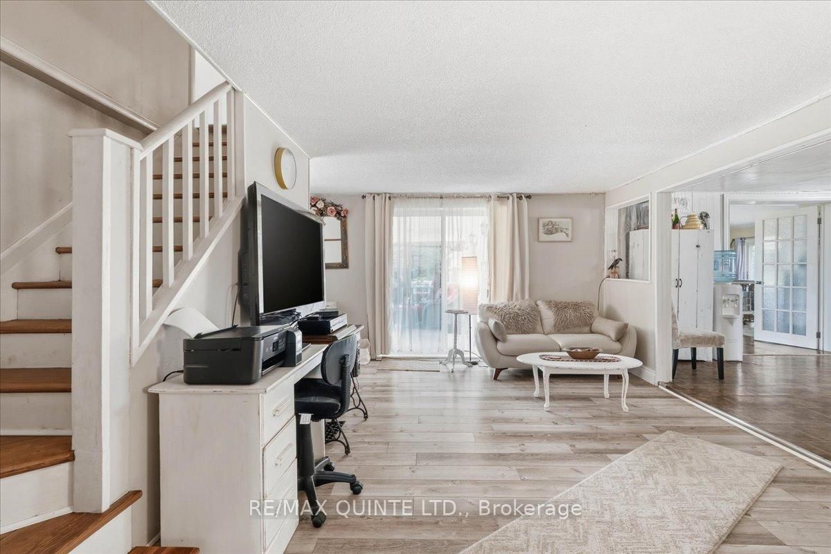 1686 County Road 13 • Prince Edward County, ON photo 13