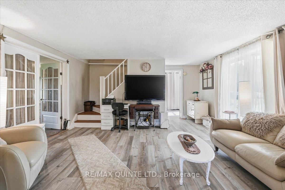 1686 County Road 13 • Prince Edward County, ON photo 14