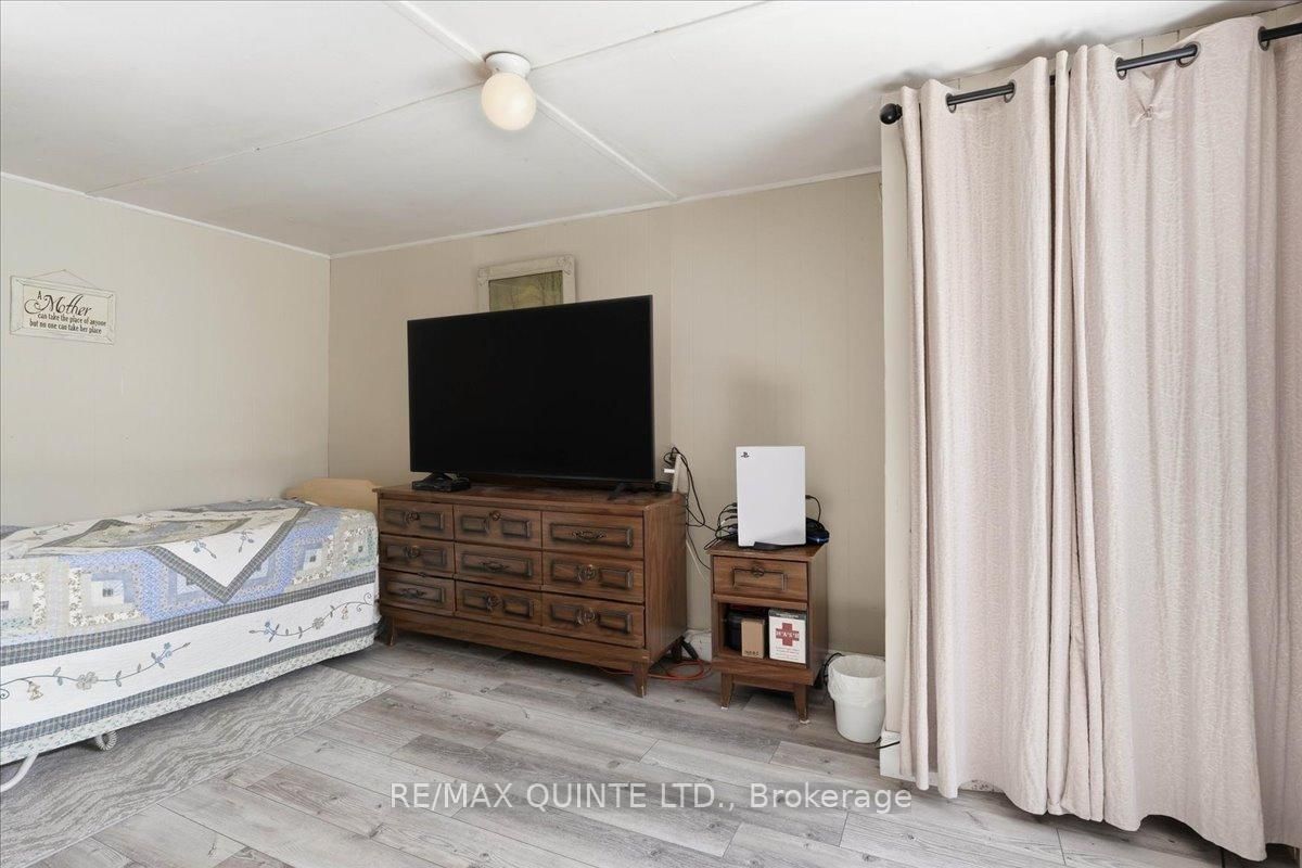 1686 County Road 13 • Prince Edward County, ON photo 24