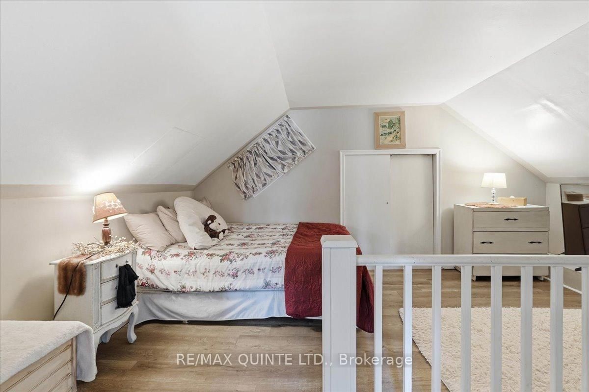 1686 County Road 13 • Prince Edward County, ON photo 27