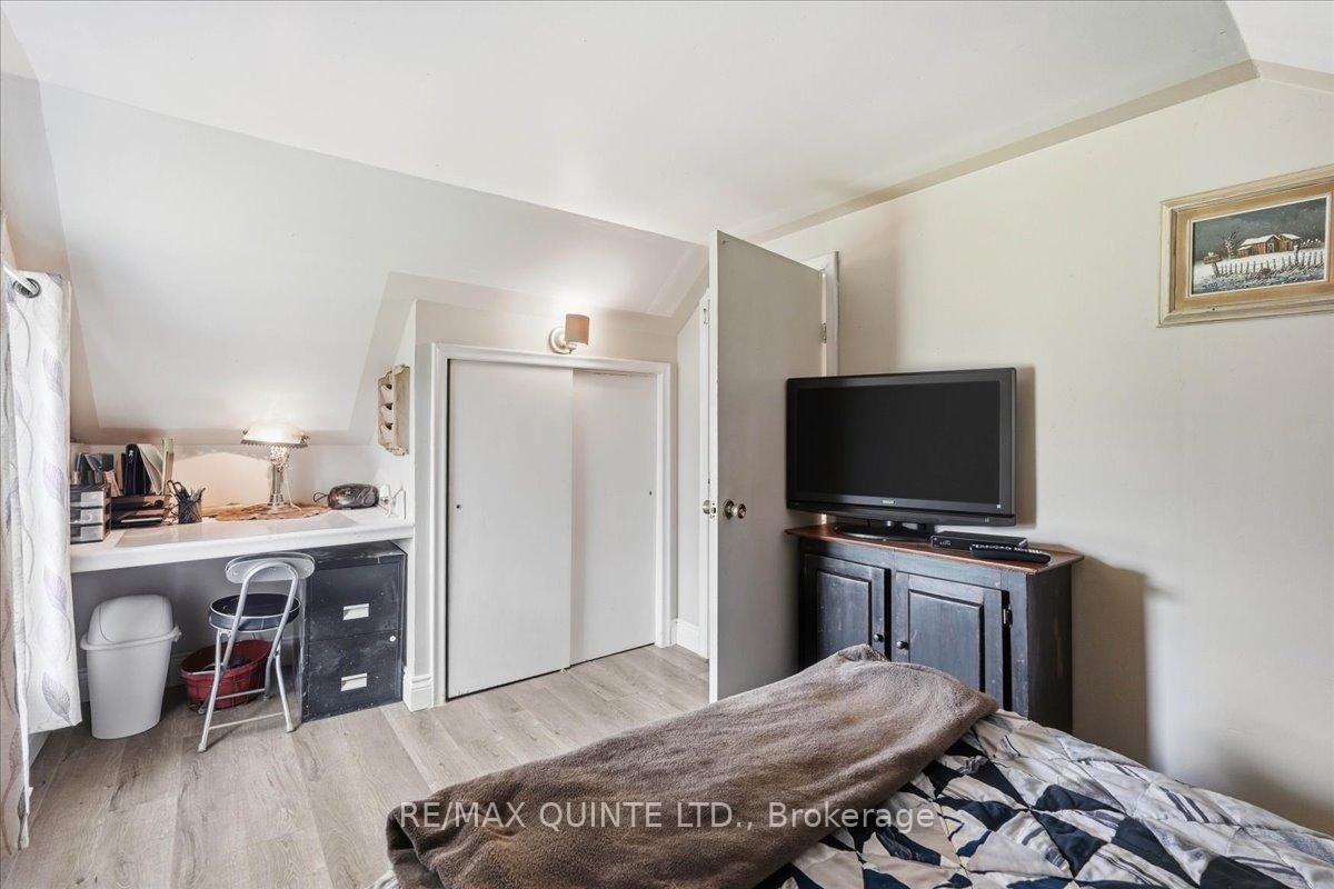 1686 County Road 13 • Prince Edward County, ON photo 30