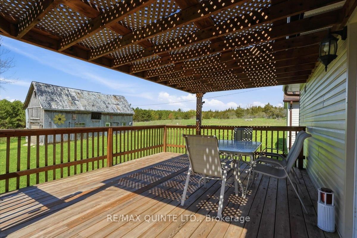 1686 County Road 13 • Prince Edward County, ON photo 32