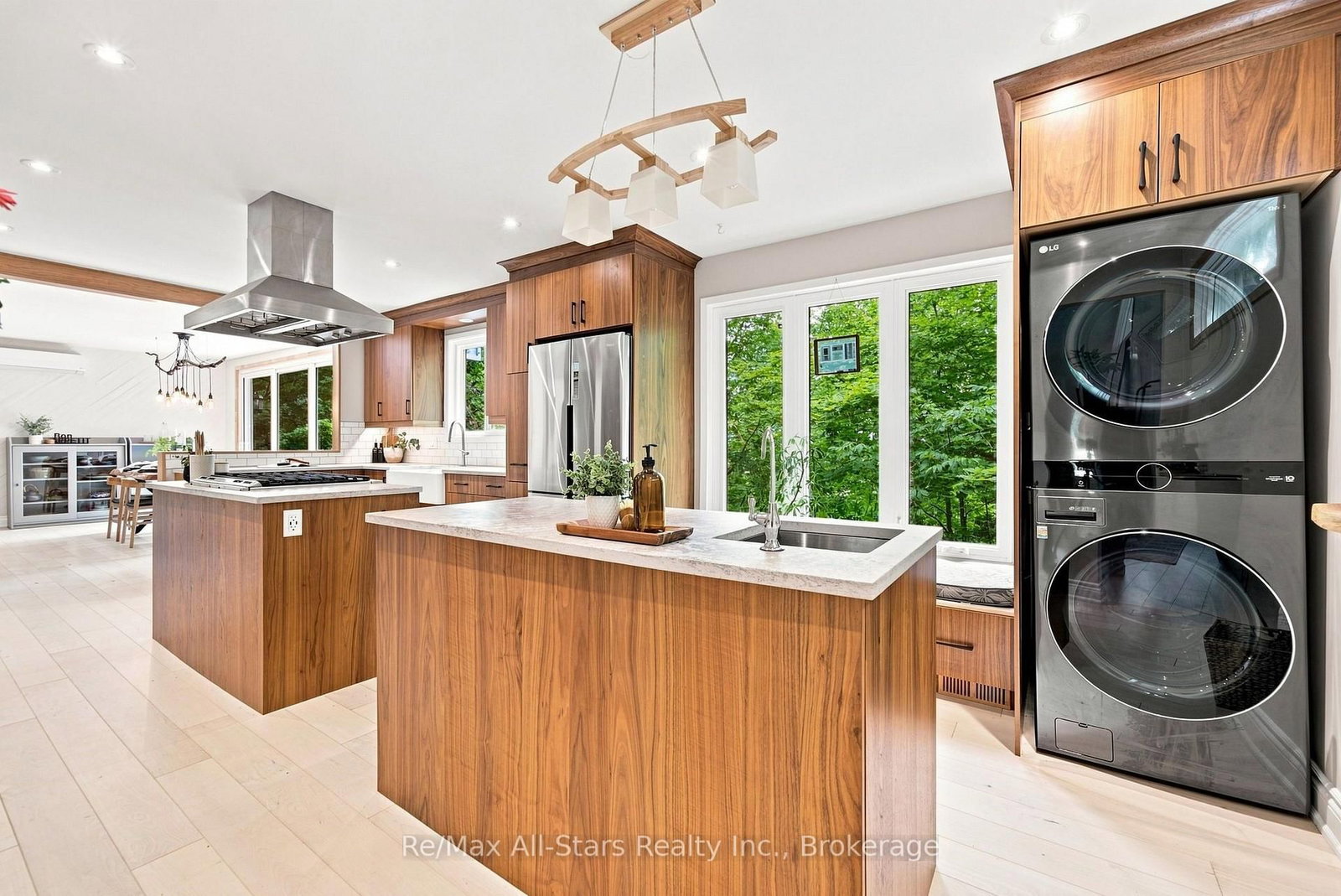 21671 Brunon Avenue • Kawartha Lakes, ON photo 11