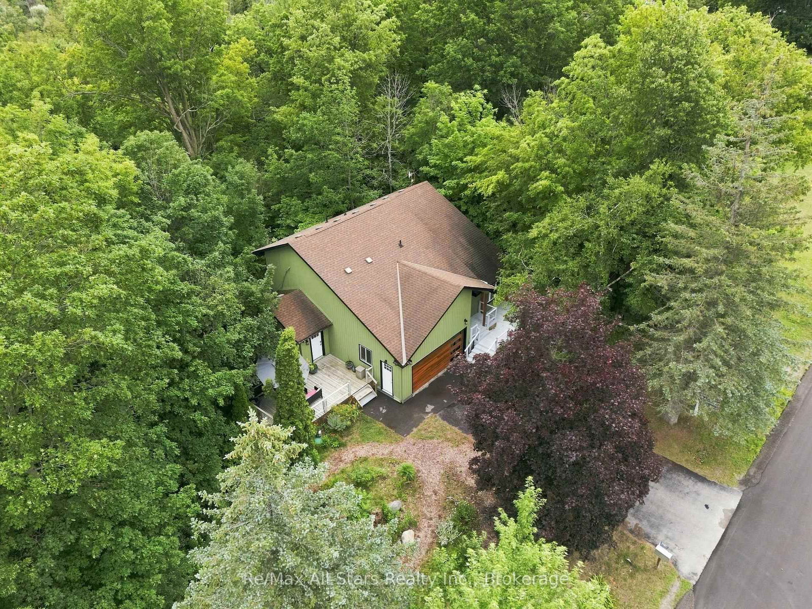 21671 Brunon Avenue • Kawartha Lakes, ON photo 2