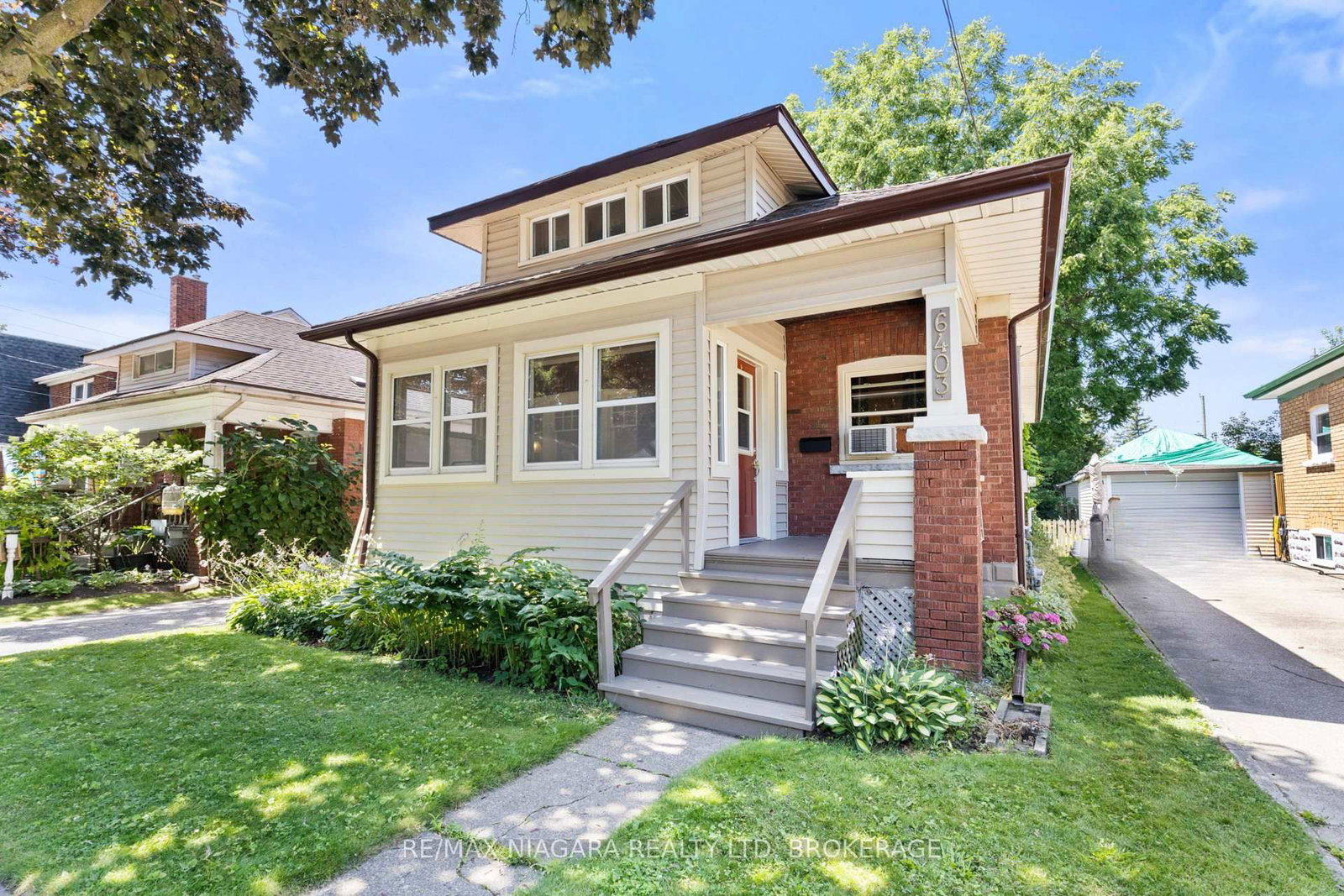 Listing Image 4
