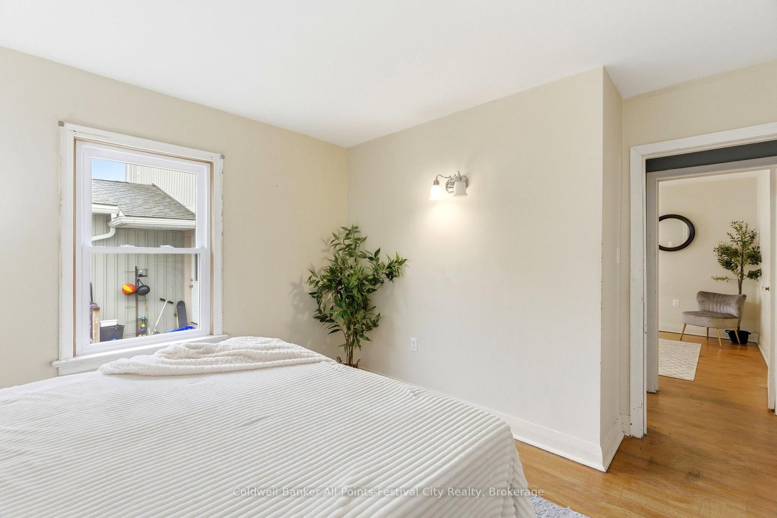 Detached House sold at 113 Quebec Street, Goderich, Ontario, N7A 2G6 - Goderich (Town) - MLS: X13601774