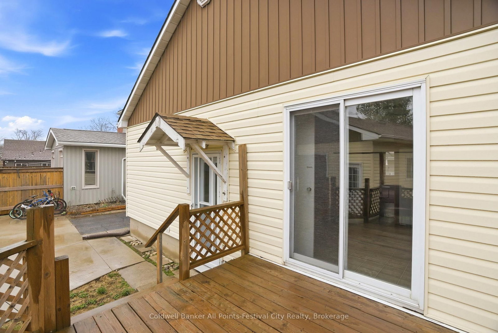 Detached House sold at 113 Quebec Street, Goderich, Ontario, N7A 2G6 - Goderich (Town) - MLS: X13601774