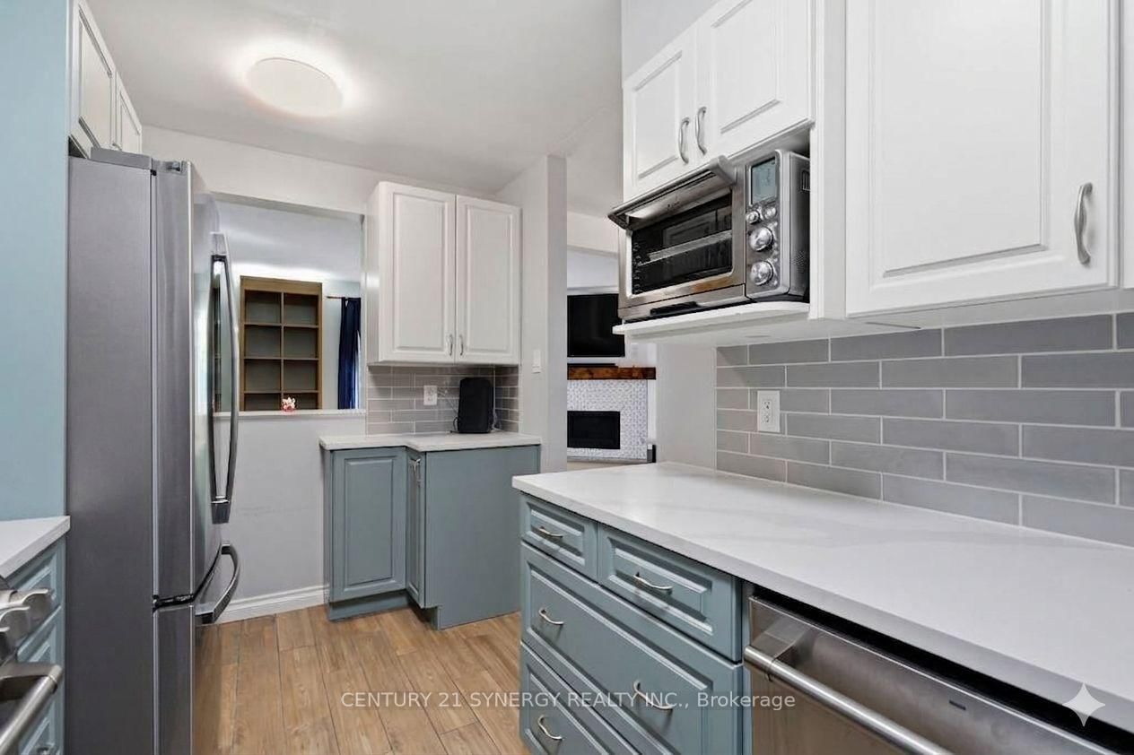 Listing Image 9
