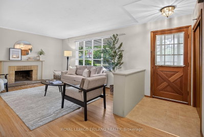 657 Viscount Road — more photos