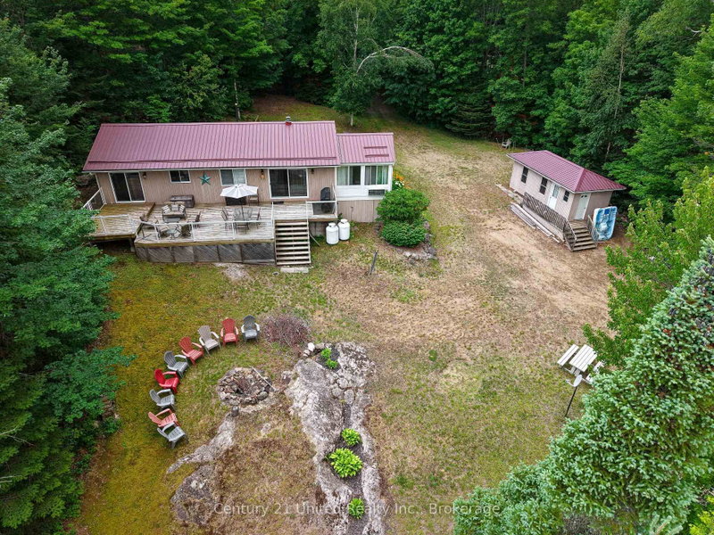 1047 Redwood Lane