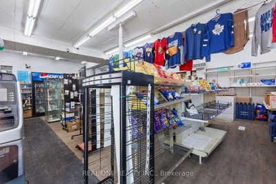 155 Victoria Avenue N — photo 4