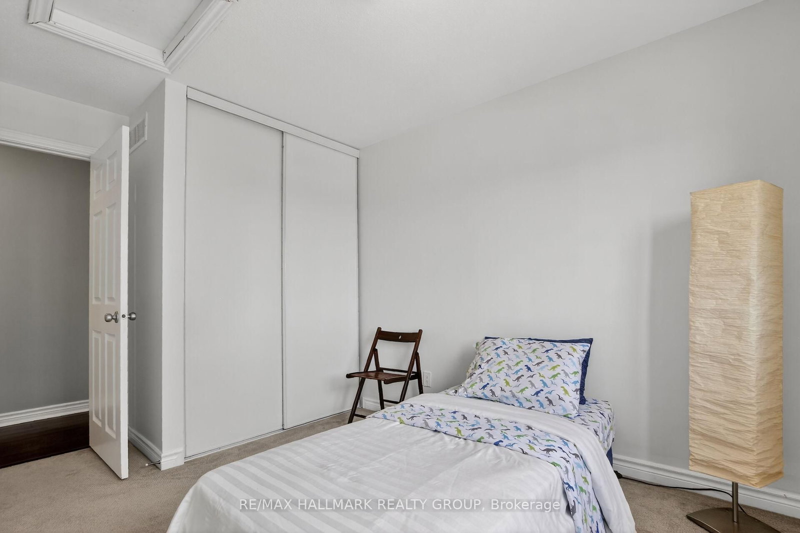 1145 Longfields Drive • #B • Ottawa, ON photo 38