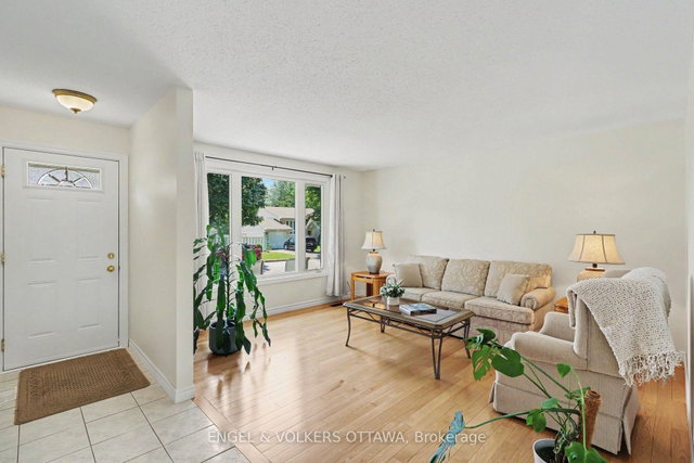 1331 Alloway Crescent