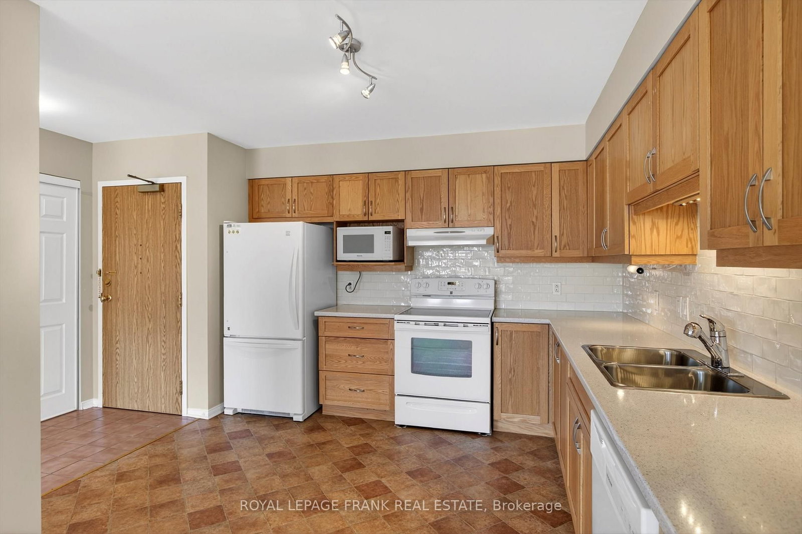 1099 Clonsilla Avenue • #Bldg C #310 • Peterborough, ON photo 6
