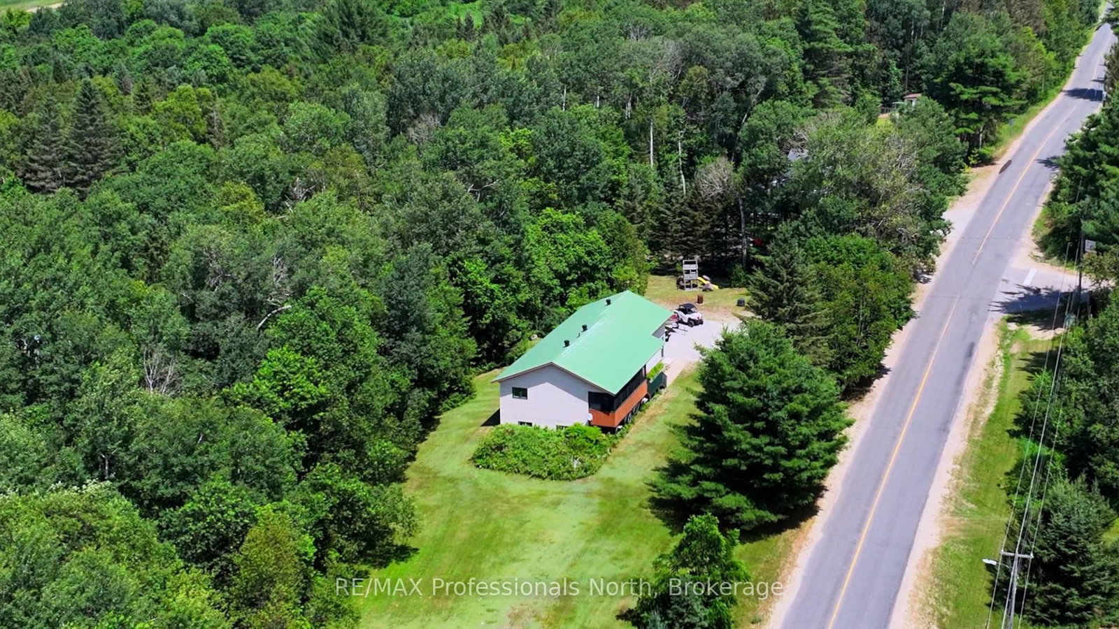Detached House sold at 66 Rain Lake Road, Kearney, Ontario, P0A 1M0 - Kearney - MLS: X13602384