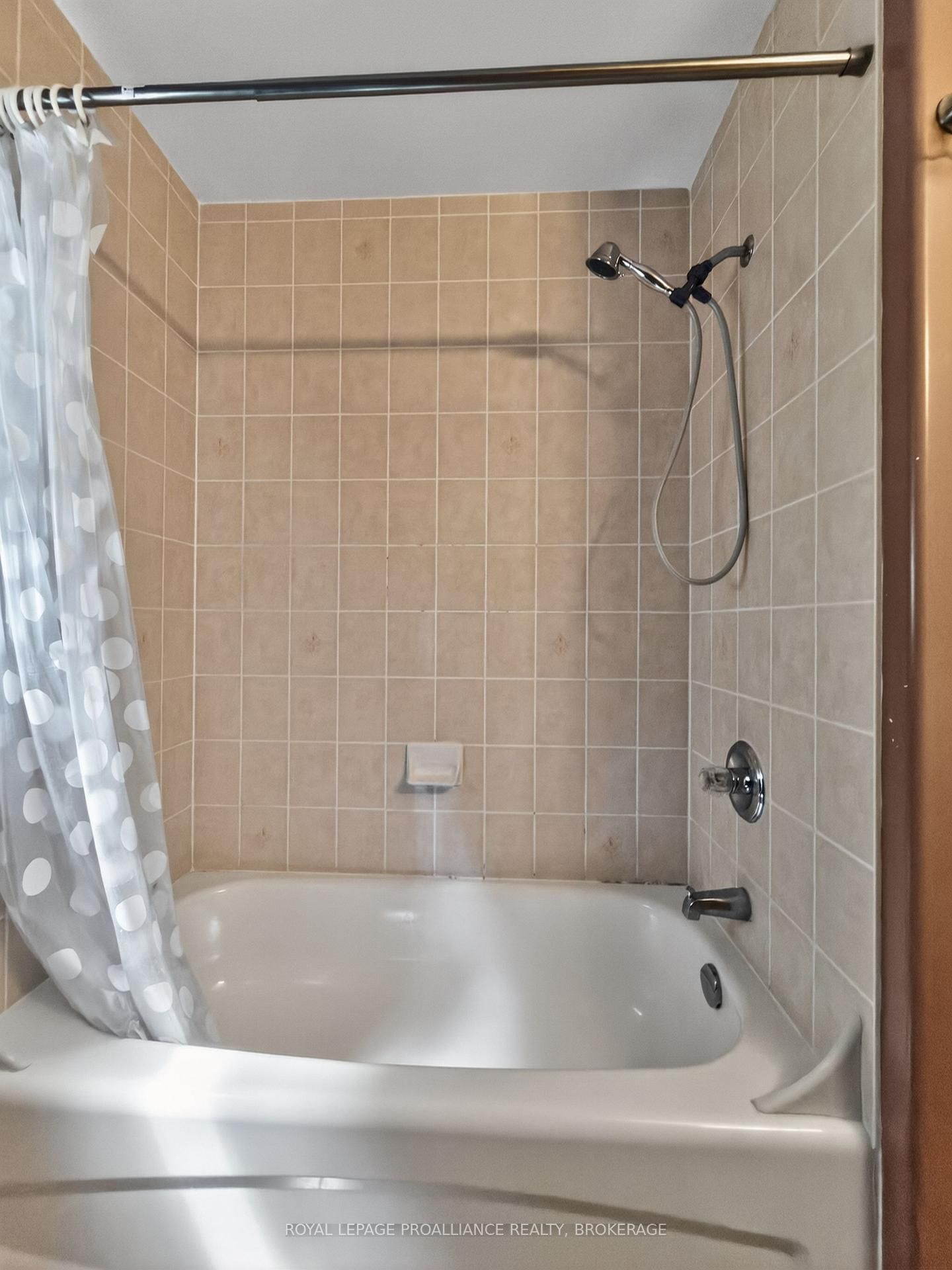 435 Maureen Street • Kingston, ON photo 15