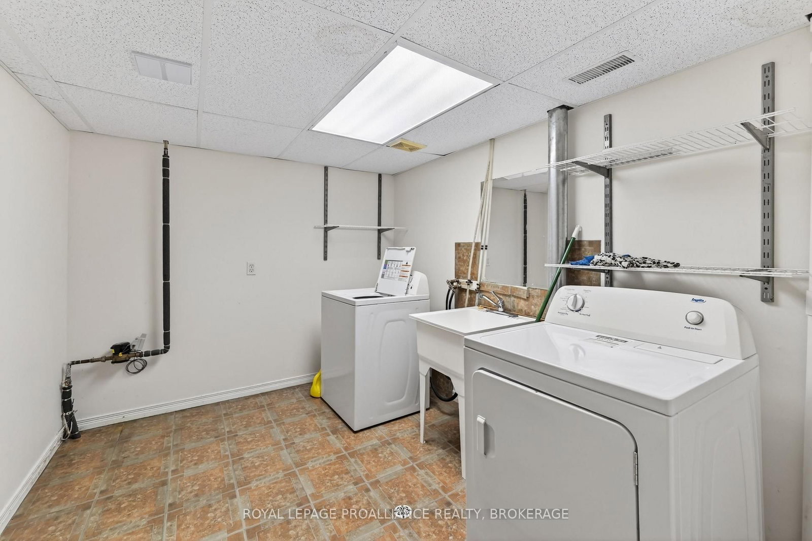 435 Maureen Street • Kingston, ON photo 31