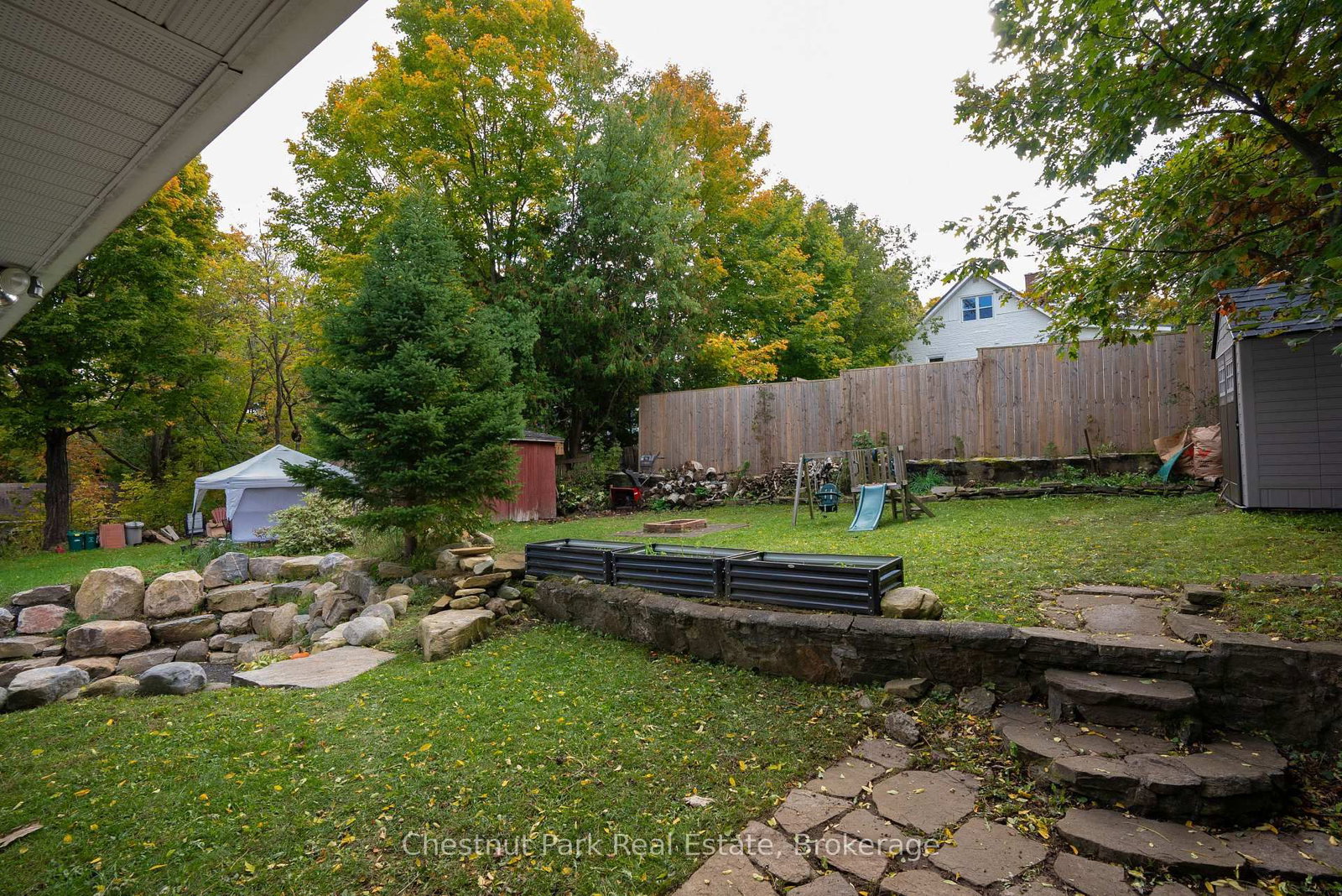 3 CORA Street E • Huntsville, ON photo 30