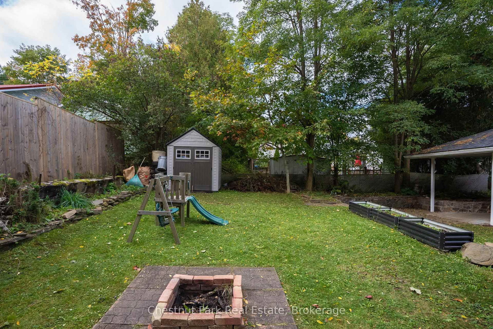 3 CORA Street E • Huntsville, ON photo 31