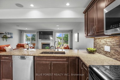 2687 Bateman Trail • London South, ON photo 9