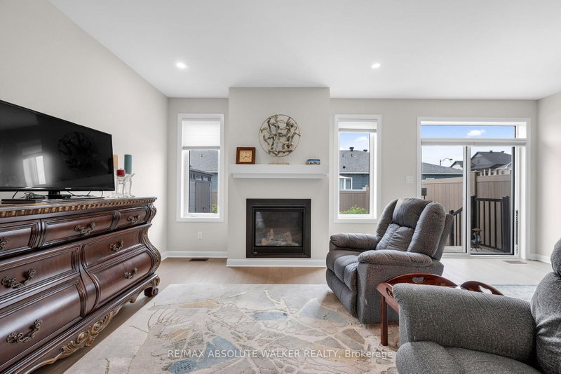 860 Companion Crescent