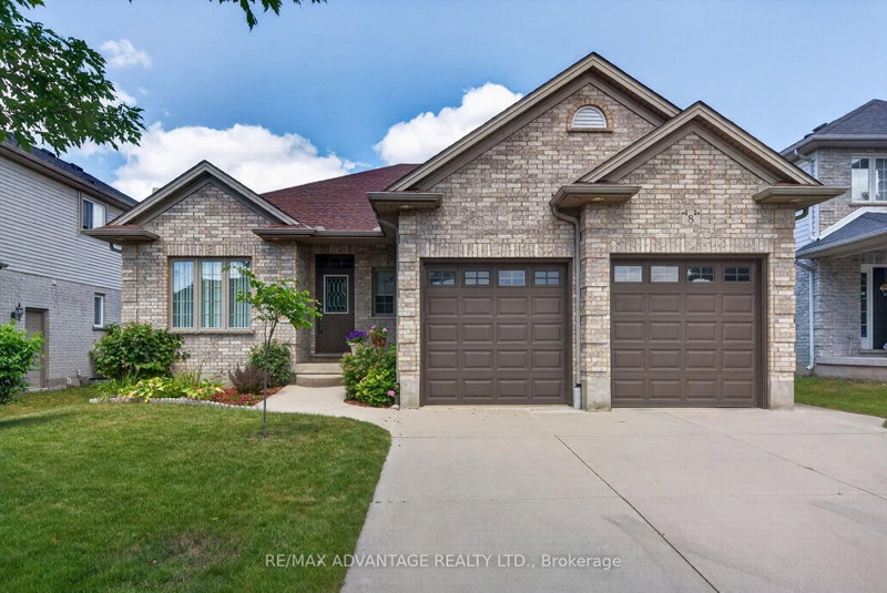8 Willard Crescent