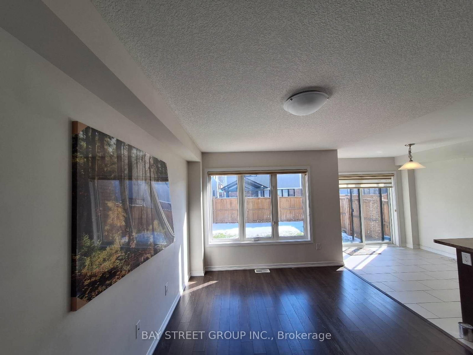 8088 Blue Ash Lane, Niagara Falls 5