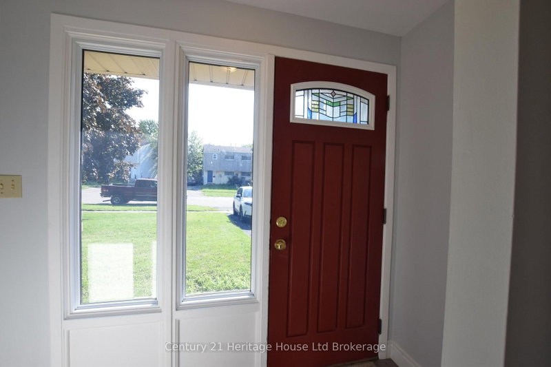 63 Tennyson St photo 4
