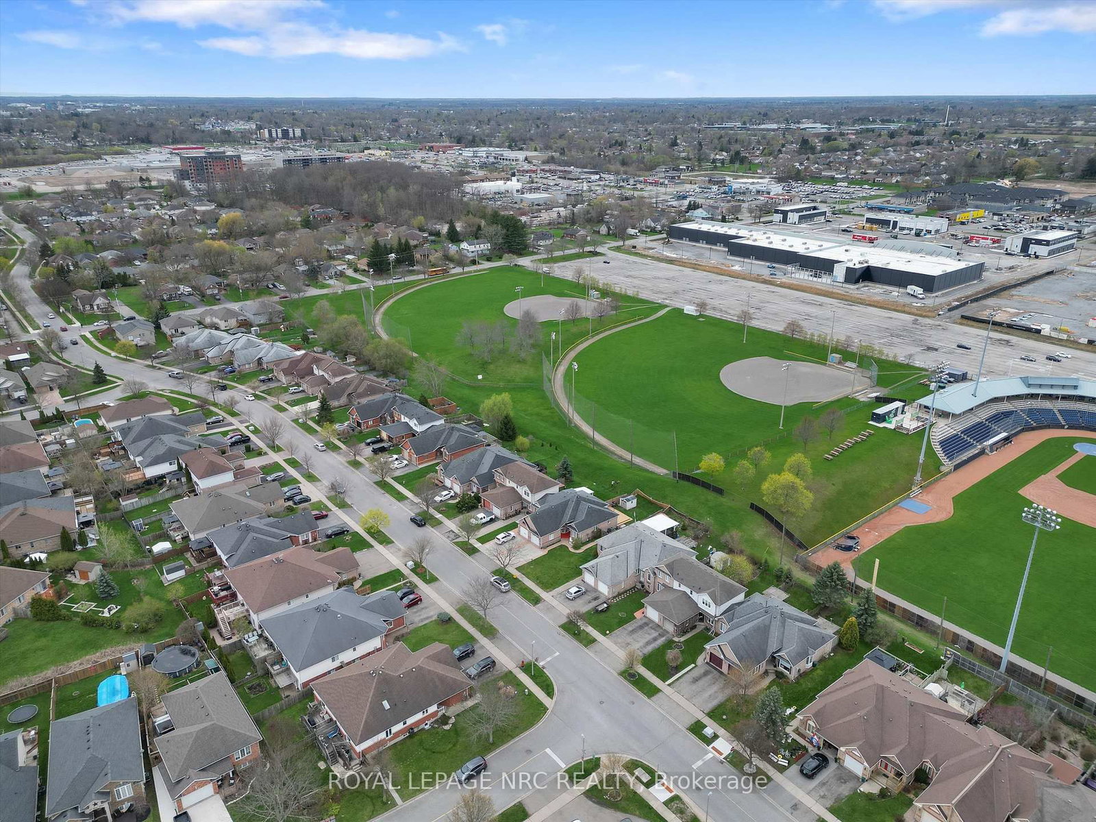 147 St. Lawrence Drive • Welland, ON photo 42