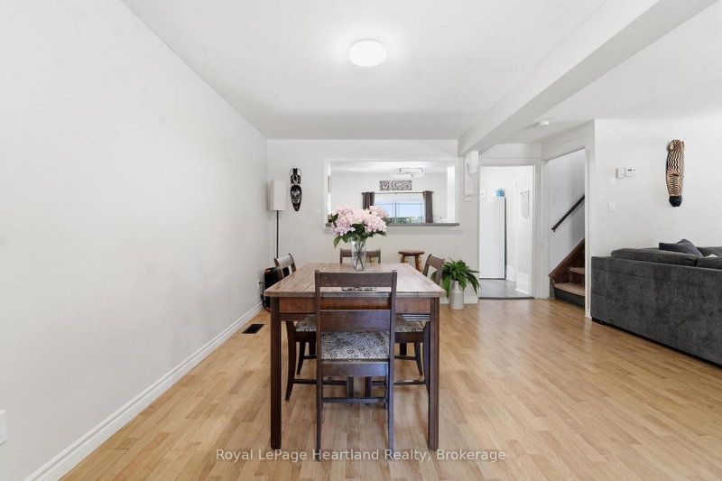 117 Quebec St photo 4