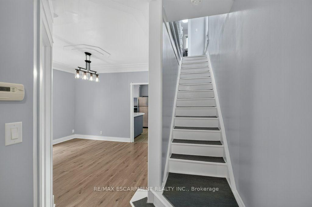 21 N East Bend Avenue • Hamilton, ON photo 10