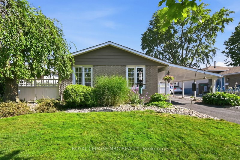 182 Leaside Drive