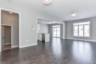 529 Anton Acres • Kitchener, ON photo 4