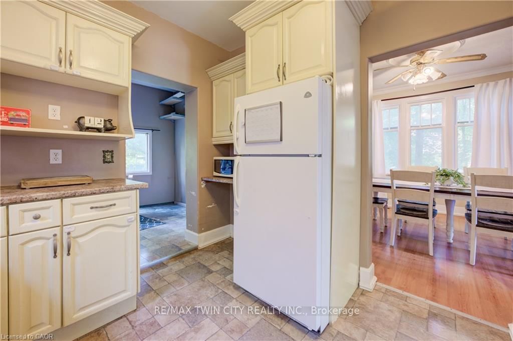 59 WEST Avenue • Kitchener, ON photo 12