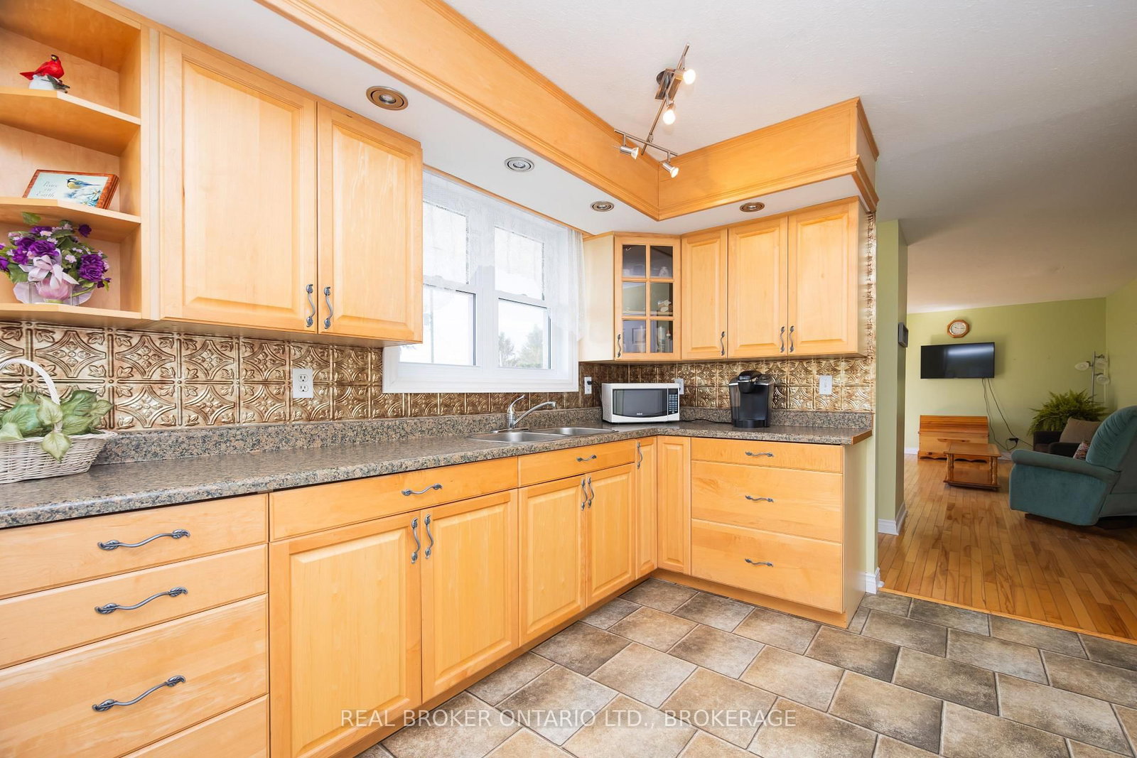 12995 River Road • North Dundas, ON photo 23