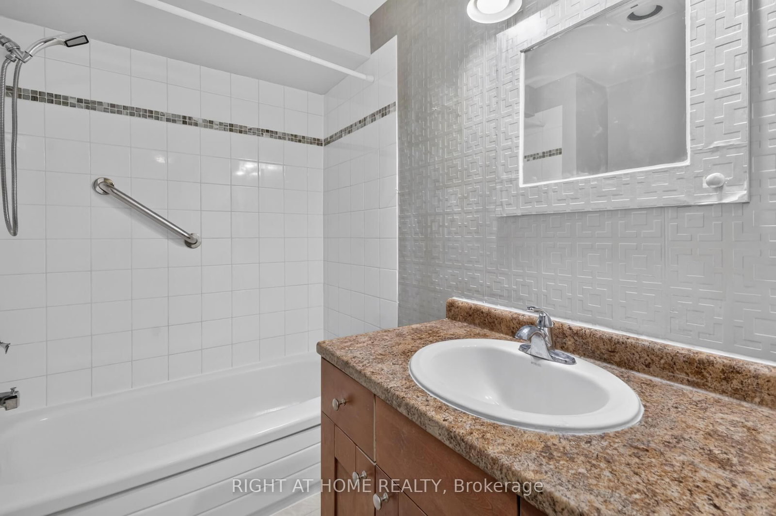 215 Glamis Road • #11 • Cambridge, ON photo 18