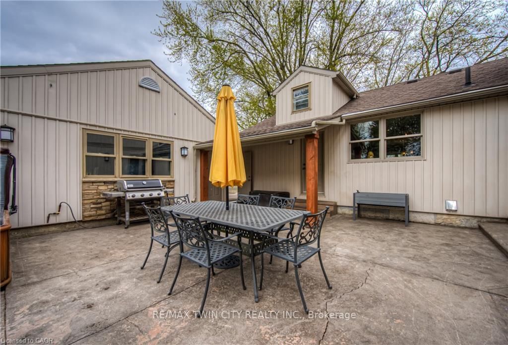 145 RIVERBANK Drive • Cambridge, ON photo 38