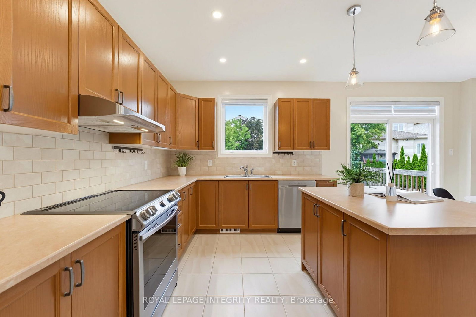 127 Hickstead Way • Ottawa, ON photo 17