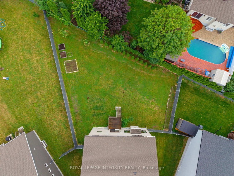 127 Hickstead Way