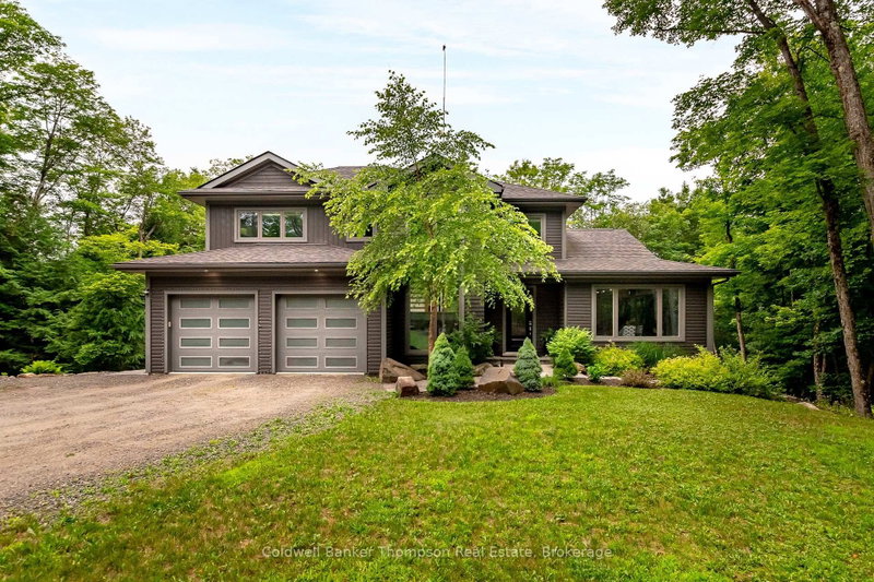1183 Walker's Glenn Crescent
