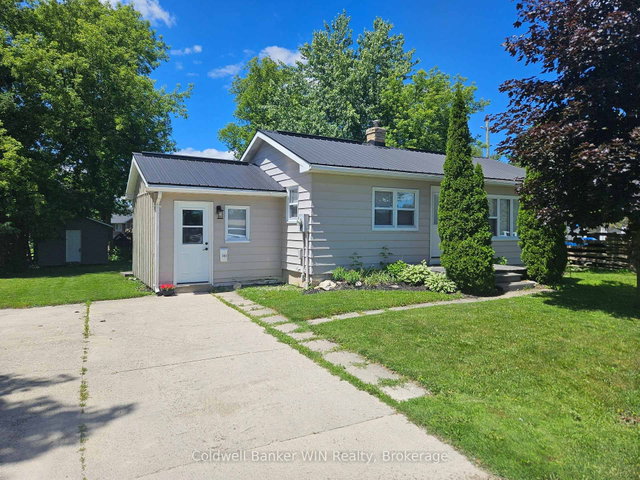 383 Wellington Street E