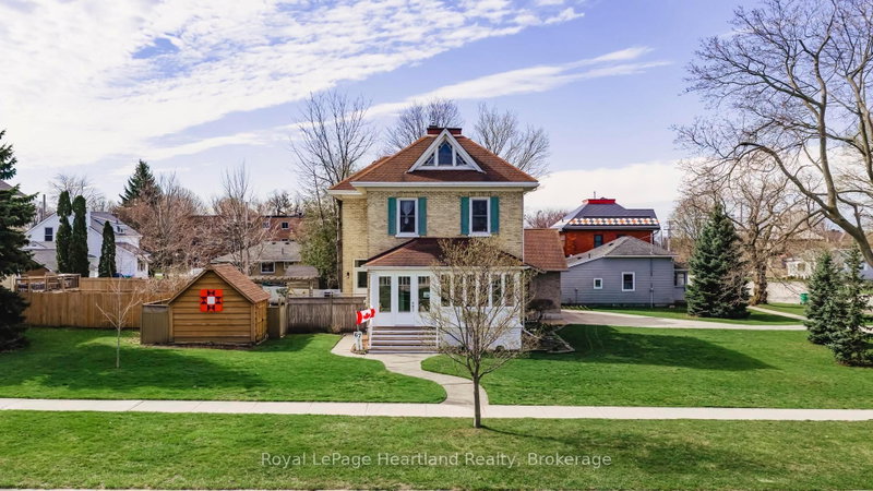 67 Elgin Avenue W