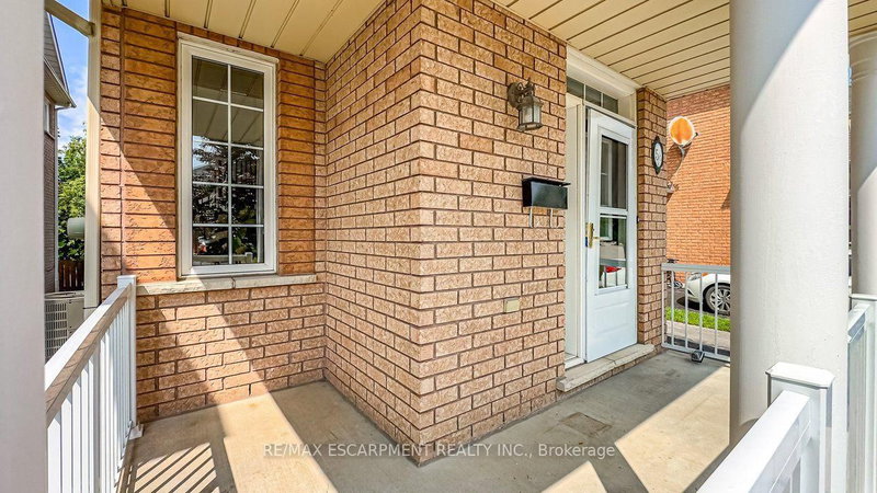 58 Peachwood Cres photo 5